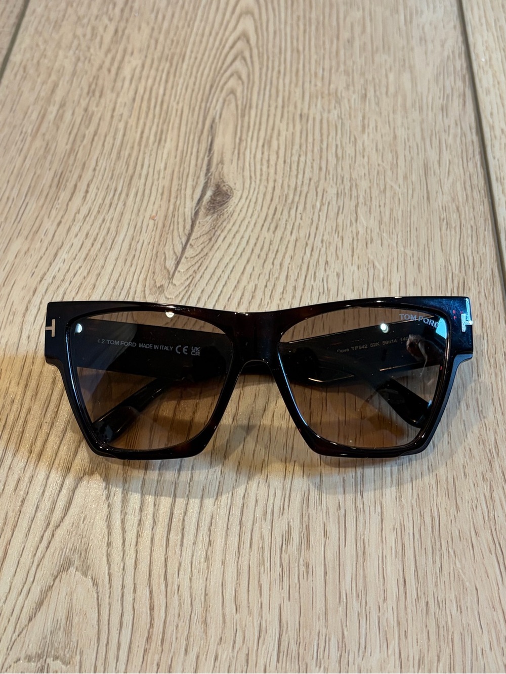 Tom Ford Dove TF942 Oversized Cat Eye Sunglasses Made in Italy